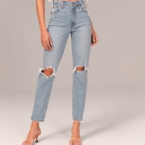 Abercrombie and Fitch high rise mom jean